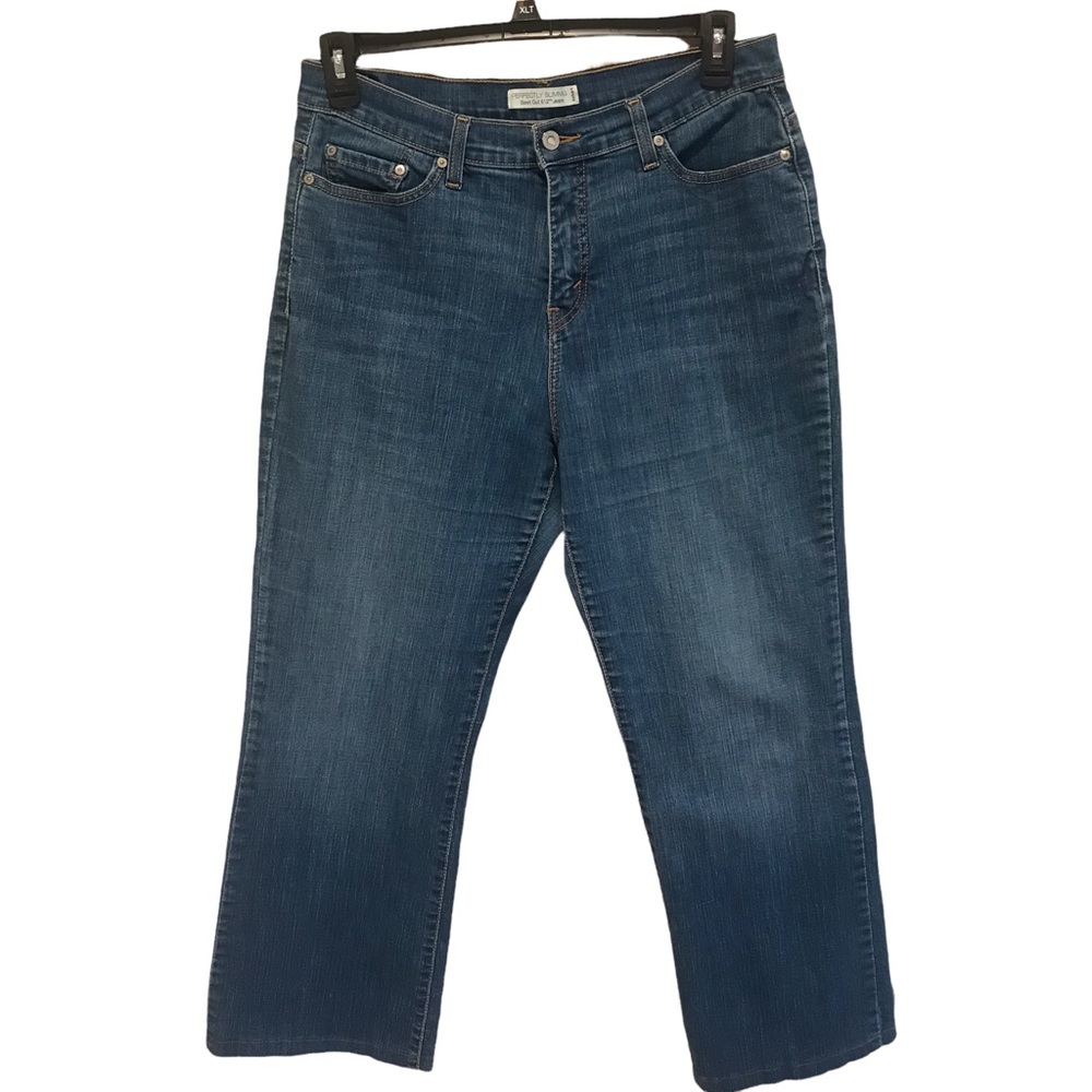 Levi Strauss 512 Perfectly Slimming Boot Cut Jeans Studded Pockets Light wash